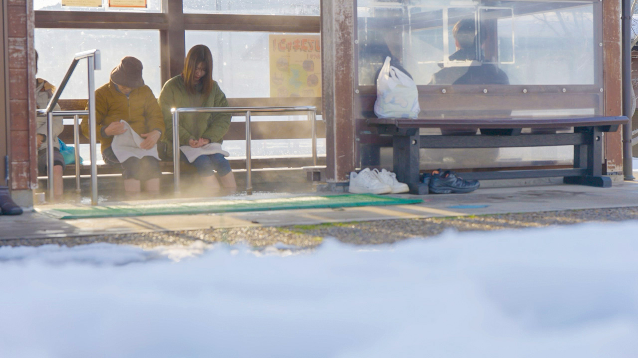 点在する足湯で、ほっこりします